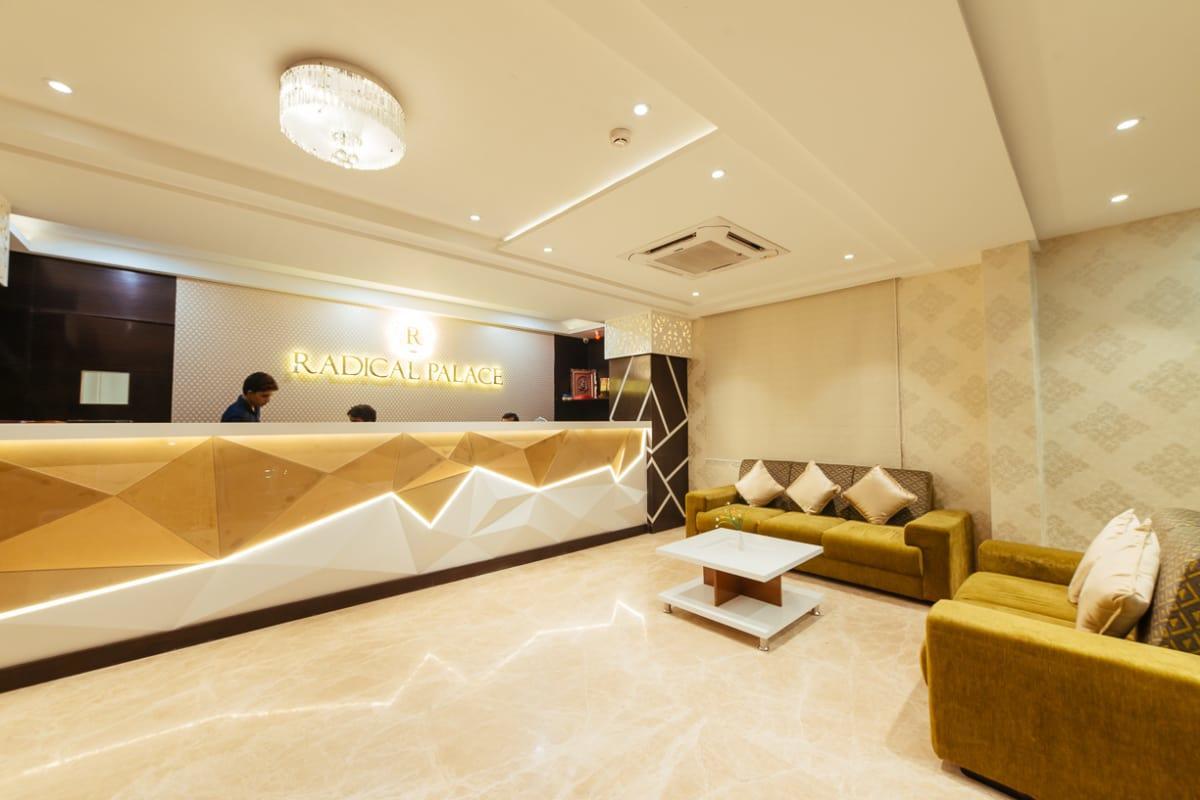 Radical Palace Hotel And Restaurant Лакхнау Экстерьер фото