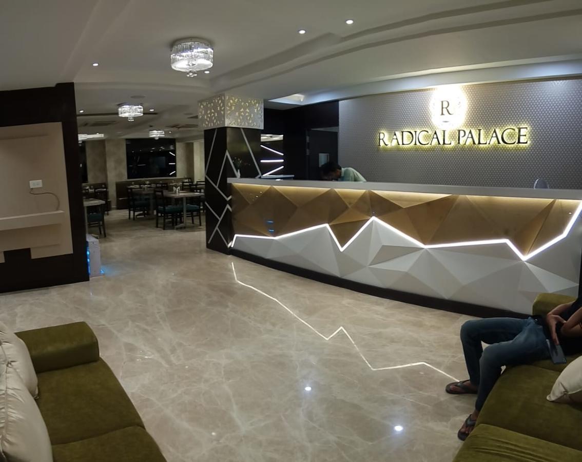 Radical Palace Hotel And Restaurant Лакхнау Экстерьер фото